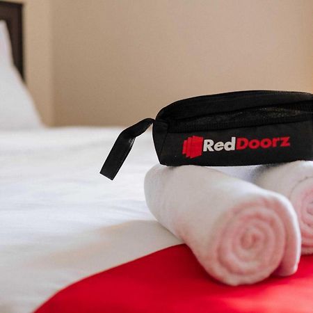 Reddoorz Near Mojokerto Train Station Hotell Eksteriør bilde