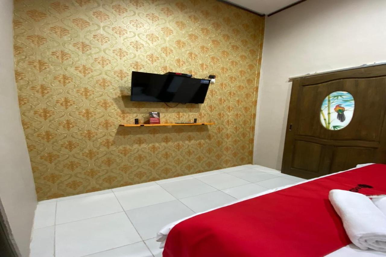 Reddoorz Near Mojokerto Train Station Hotell Eksteriør bilde