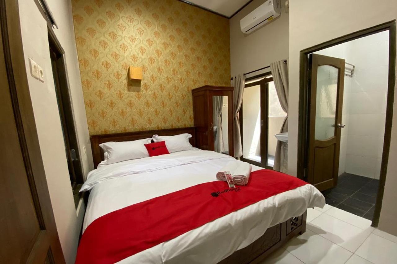 Reddoorz Near Mojokerto Train Station Hotell Eksteriør bilde