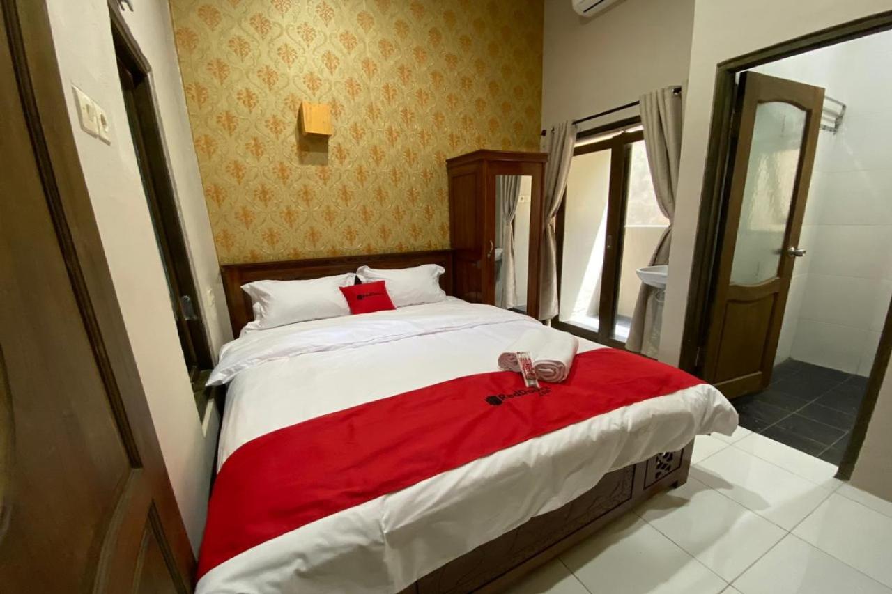 Reddoorz Near Mojokerto Train Station Hotell Eksteriør bilde
